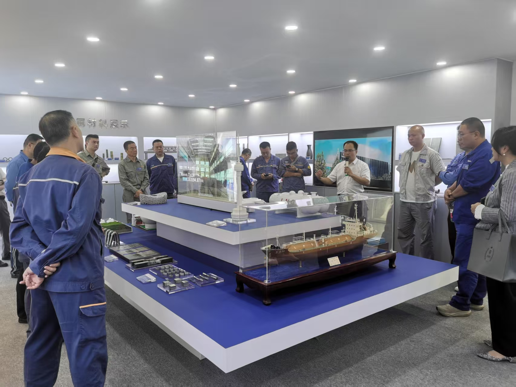 d6ded718217fbee4d6cec70b08d8147a.png d6ded718217fbee4d6cec70b08d8147a.png